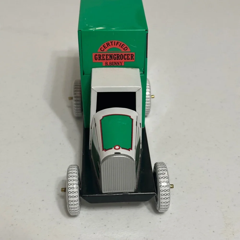Warner Bros Bugs Bunny Green Grocer Delivery Truck Tin Metal Litho Green Vintage
